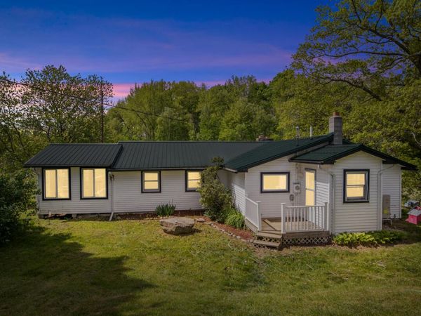 1674 W 104th Street, Grant, MI 49327