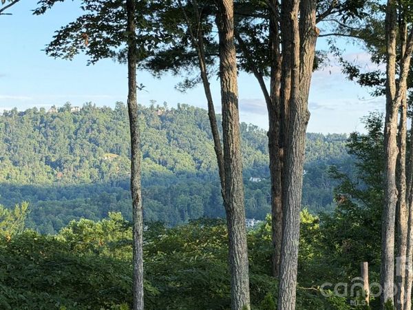152 Skyview Circle, Asheville, NC 28804