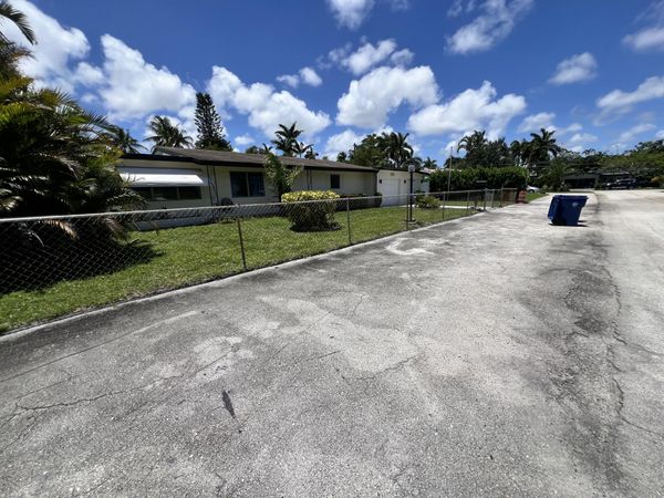 2217 NW 4th, Wilton Manors, FL 33311