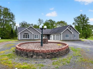 3810 Lysander Road, Cato, NY 13033