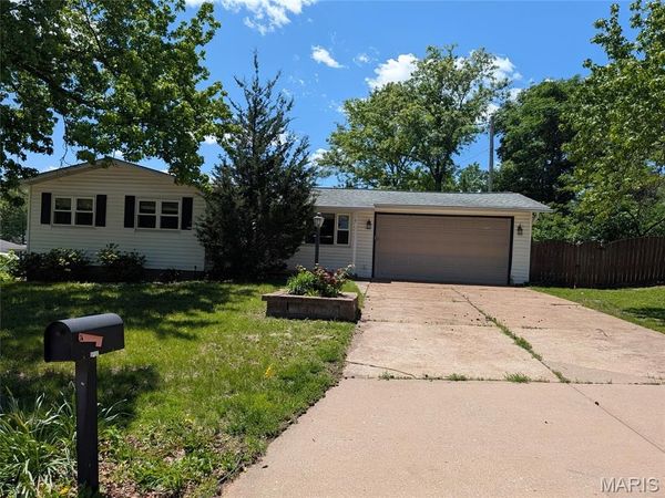9700 Antigo Drive , Green Park, MO 63123