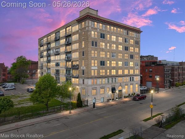 2915 John R Street, Detroit, MI 48201