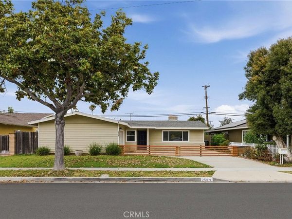 254 Bucknell Road, Costa Mesa, CA 92626