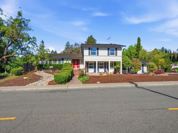 1276 Larch Avenue, Moraga, CA 94556