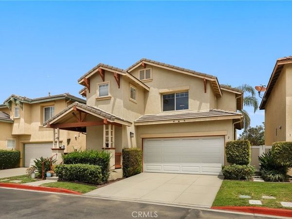 2 Serena Way, Stanton, CA 90680