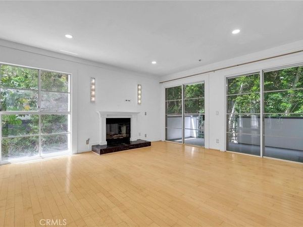 1401 S Bentley, Unit 203, Los Angeles, CA 90025