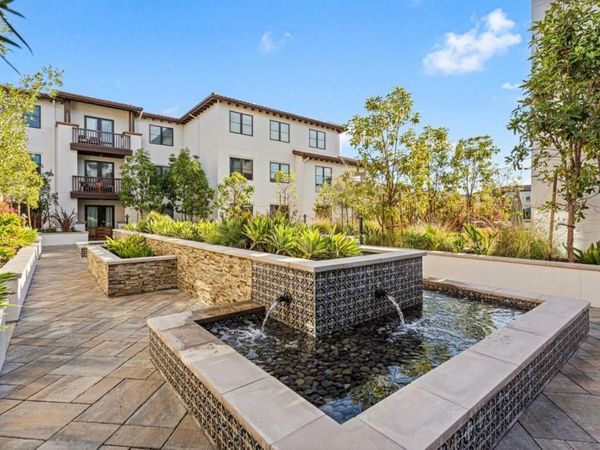 657 Walnut Street, Unit 537, San Carlos, CA 94070