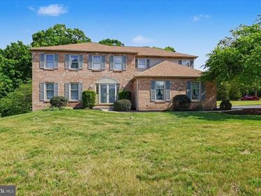 10 HAWK COURT, GILBERTSVILLE, PA 19525