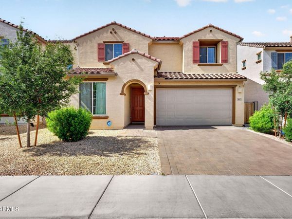 9022 W LUKE Avenue, Glendale, AZ 85305