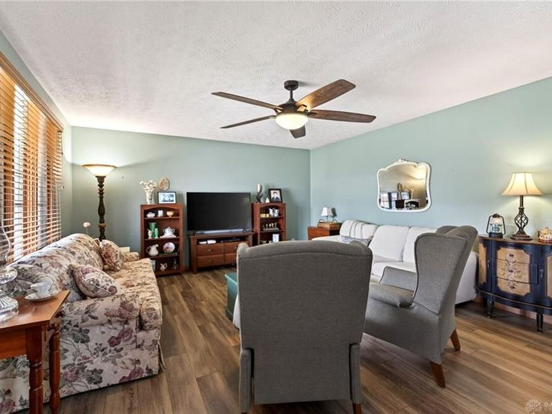 6668 Oakwood Lane, Huber Heights, OH 45424 Photo 10