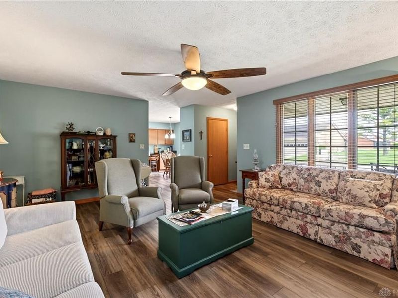 6668 Oakwood Lane, Huber Heights, OH 45424 Photo 12