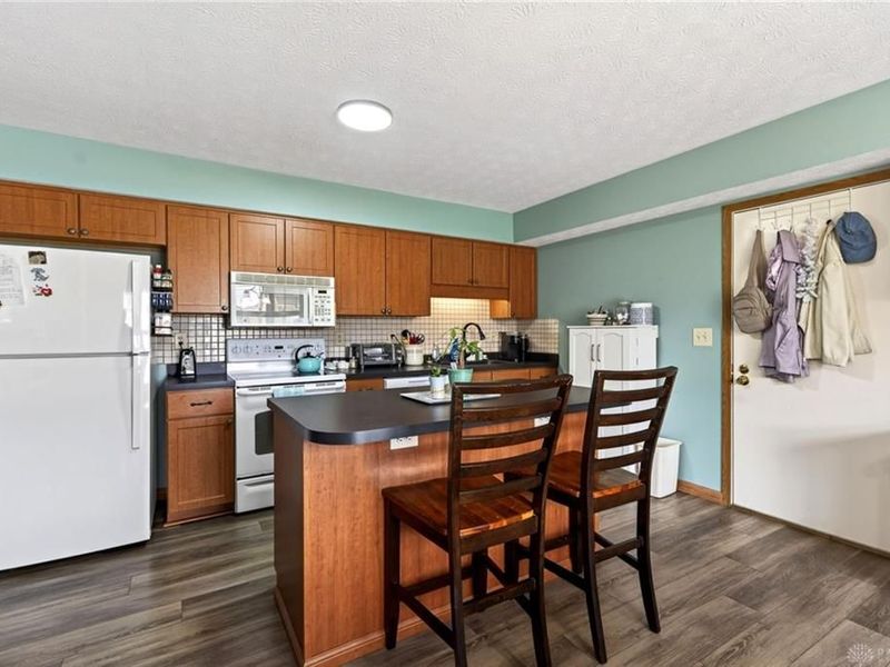 6668 Oakwood Lane, Huber Heights, OH 45424 Photo 14