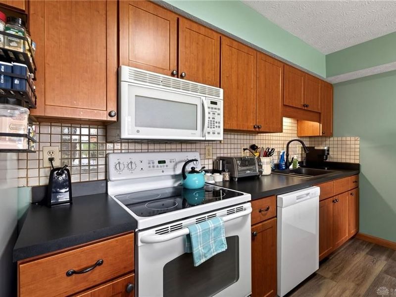 6668 Oakwood Lane, Huber Heights, OH 45424 Photo 16