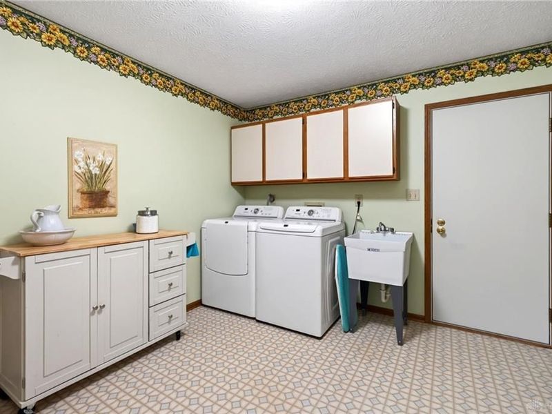 6668 Oakwood Lane, Huber Heights, OH 45424 Photo 35