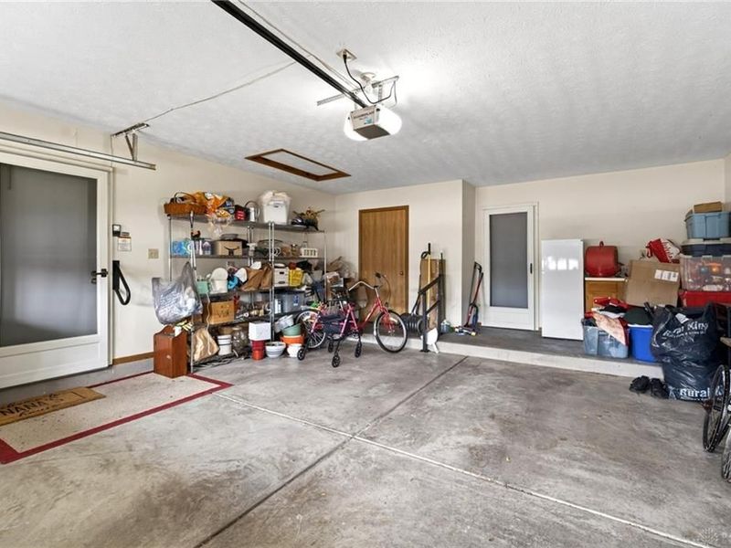 6668 Oakwood Lane, Huber Heights, OH 45424 Photo 44