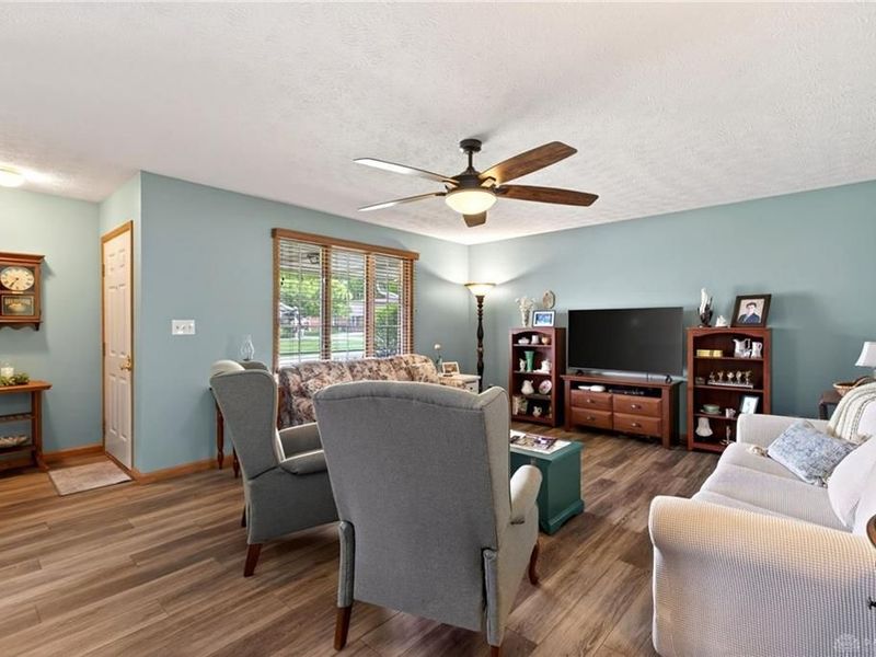 6668 Oakwood Lane, Huber Heights, OH 45424 Photo 8