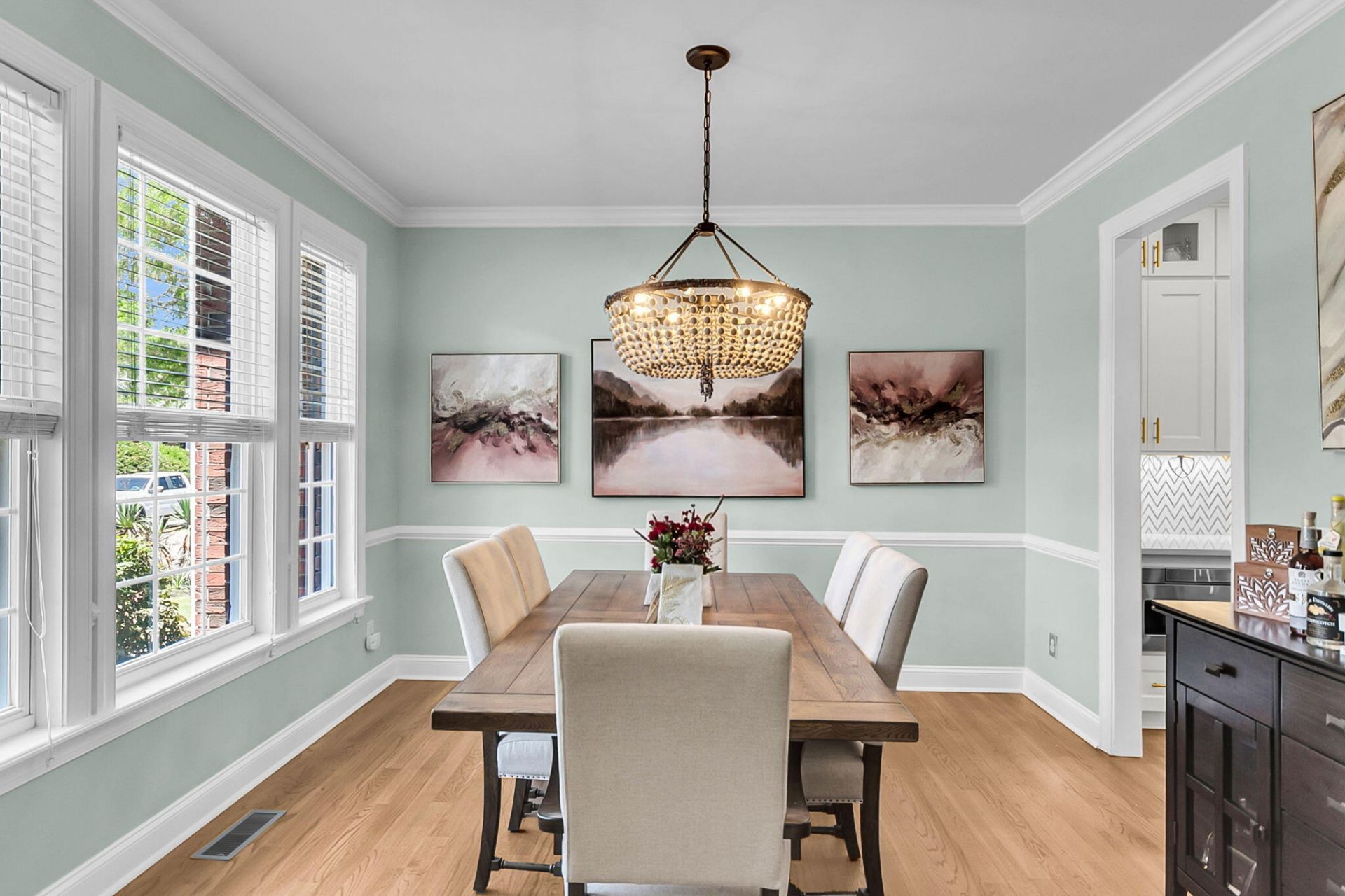 2372 Bergeron Way Photo 13