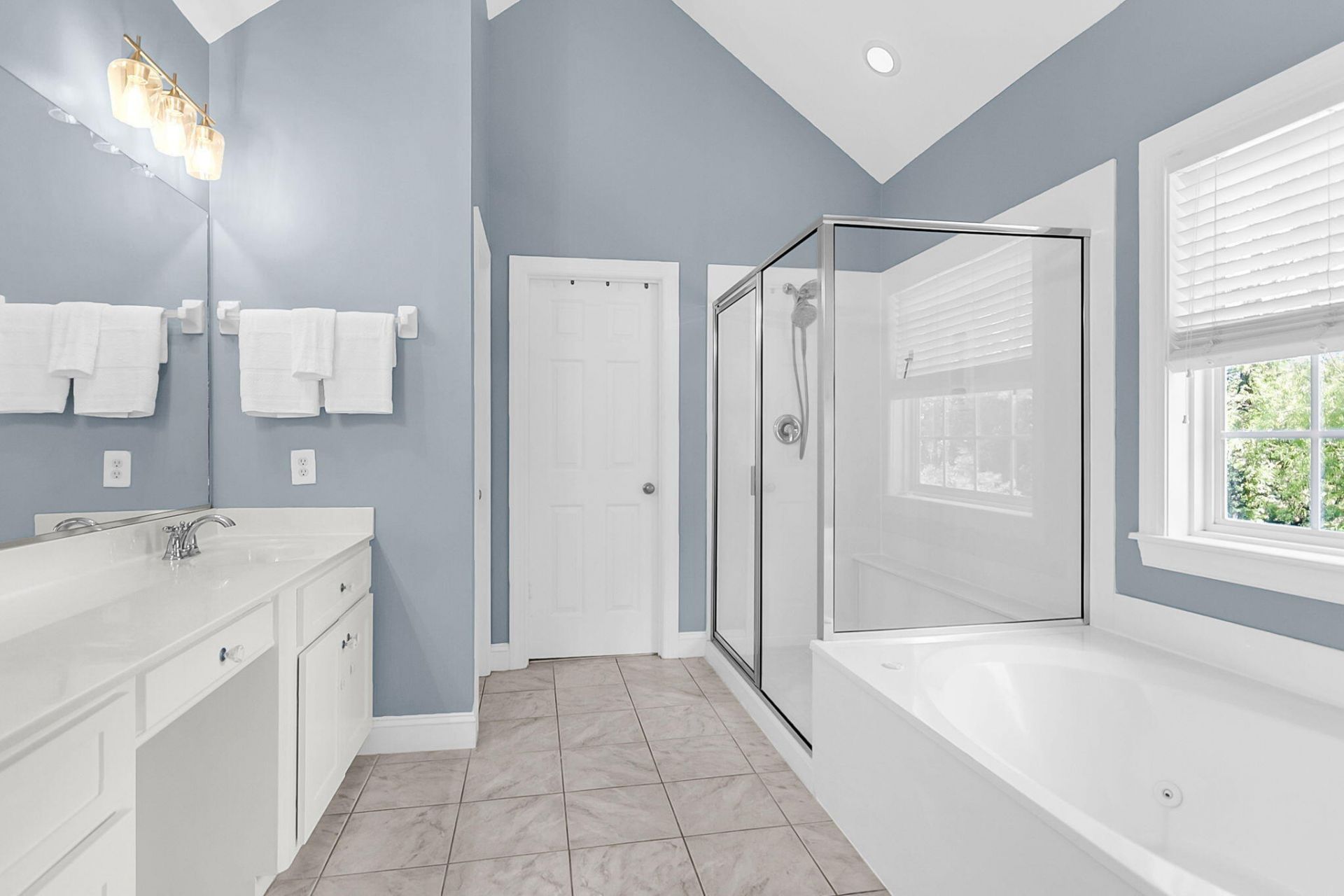 2372 Bergeron Way Photo 31