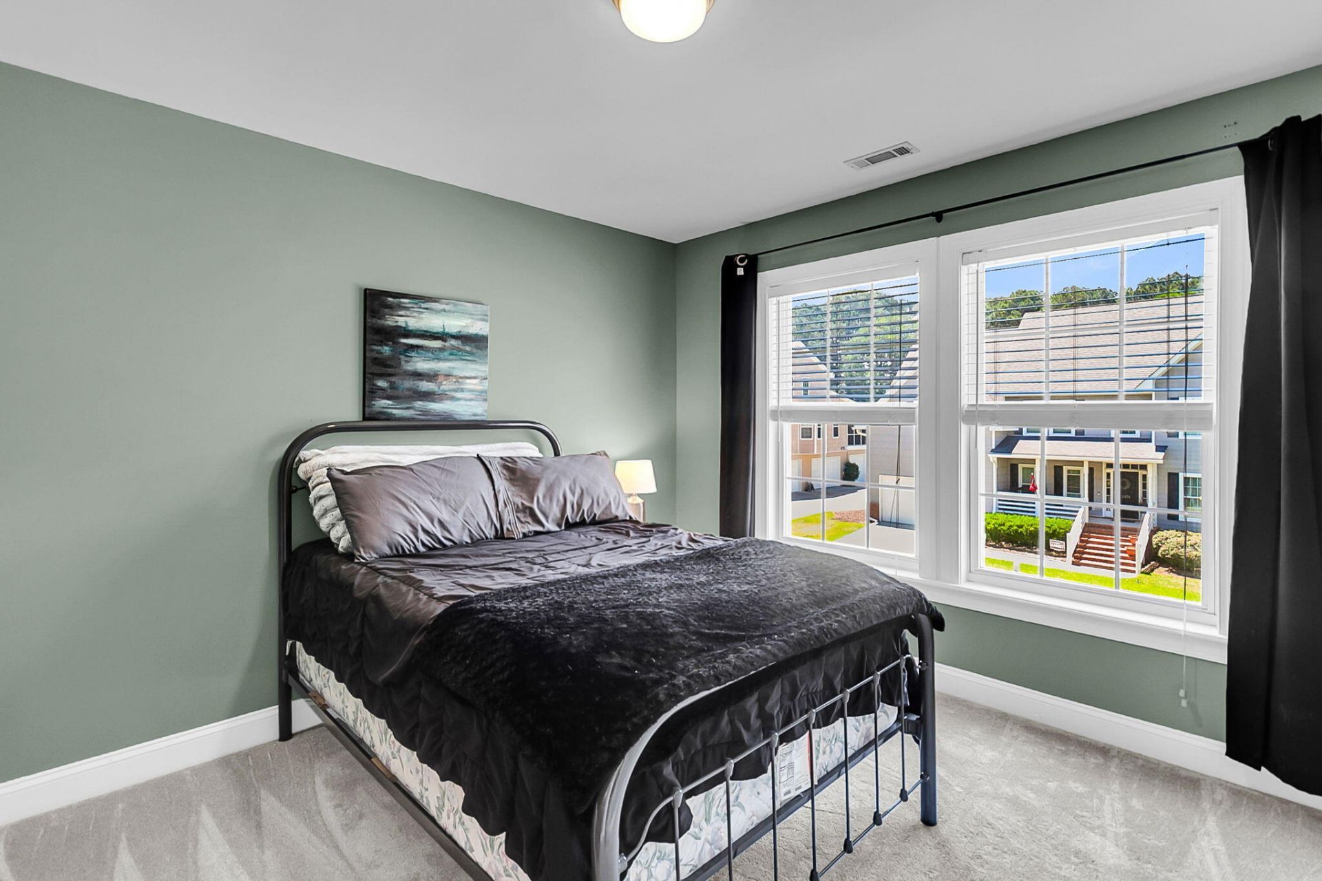2372 Bergeron Way Photo 35