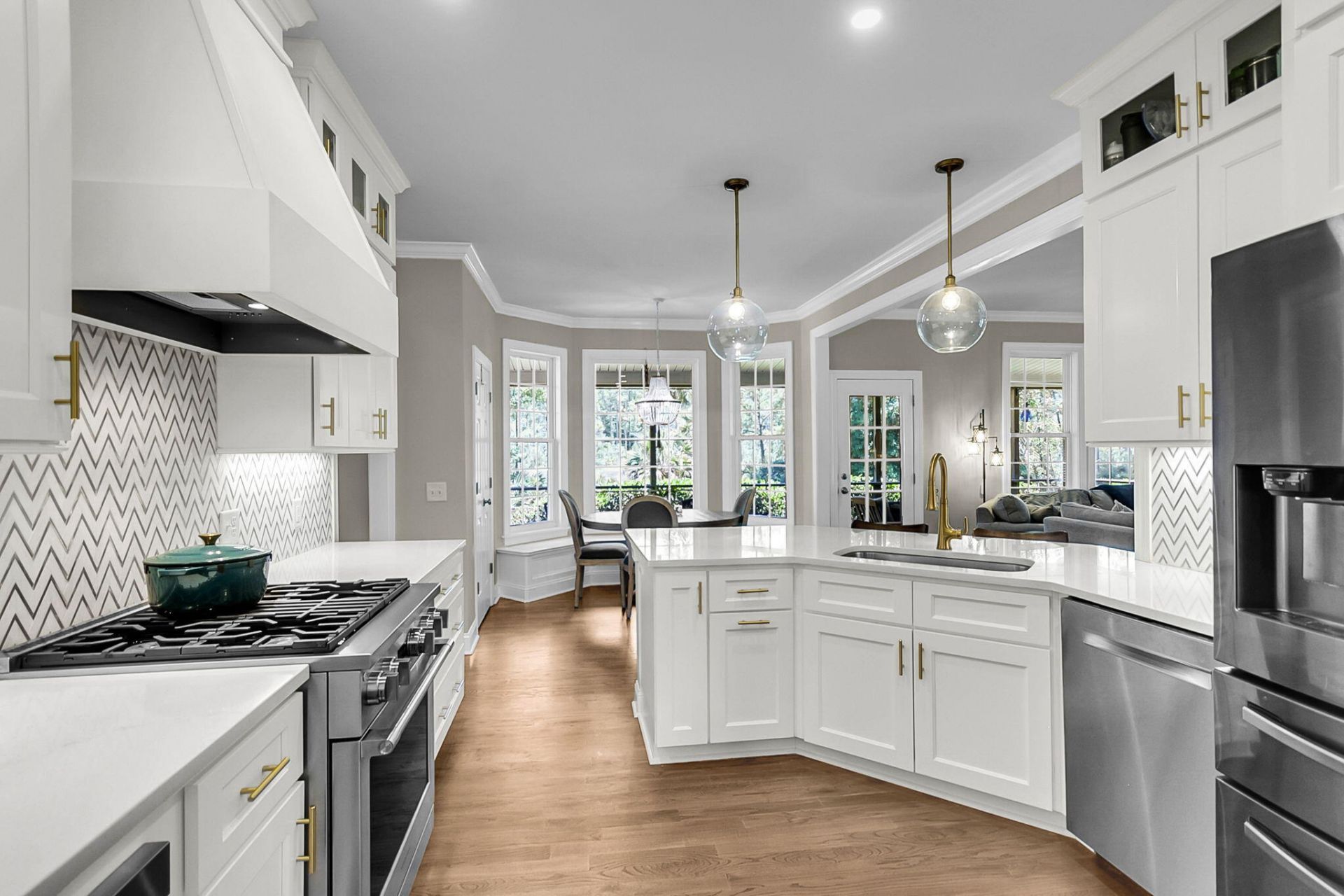 2372 Bergeron Way Photo 6