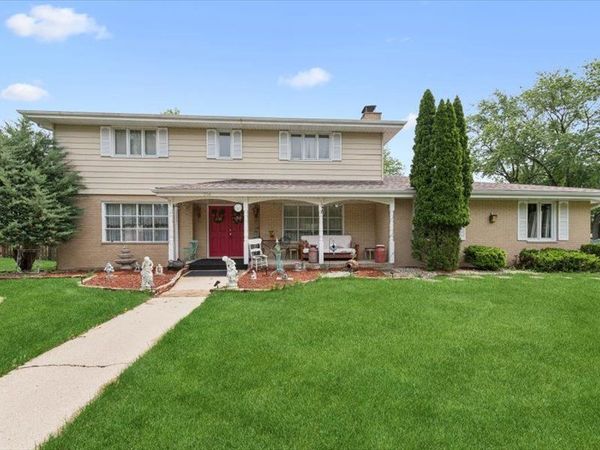 204 WESTPORT Drive , Joliet, IL 60431