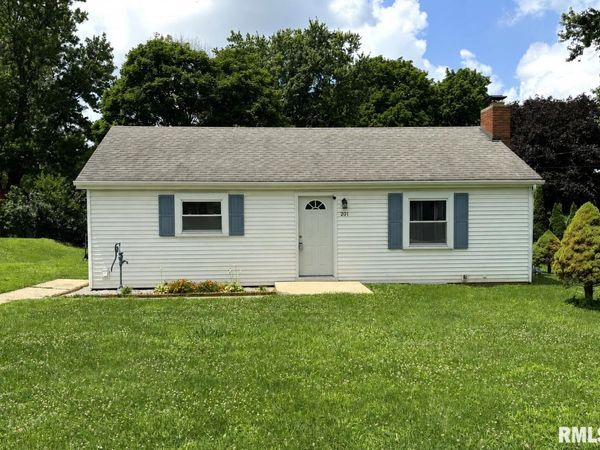 201 S OLIN Street, Altona, IL 61414