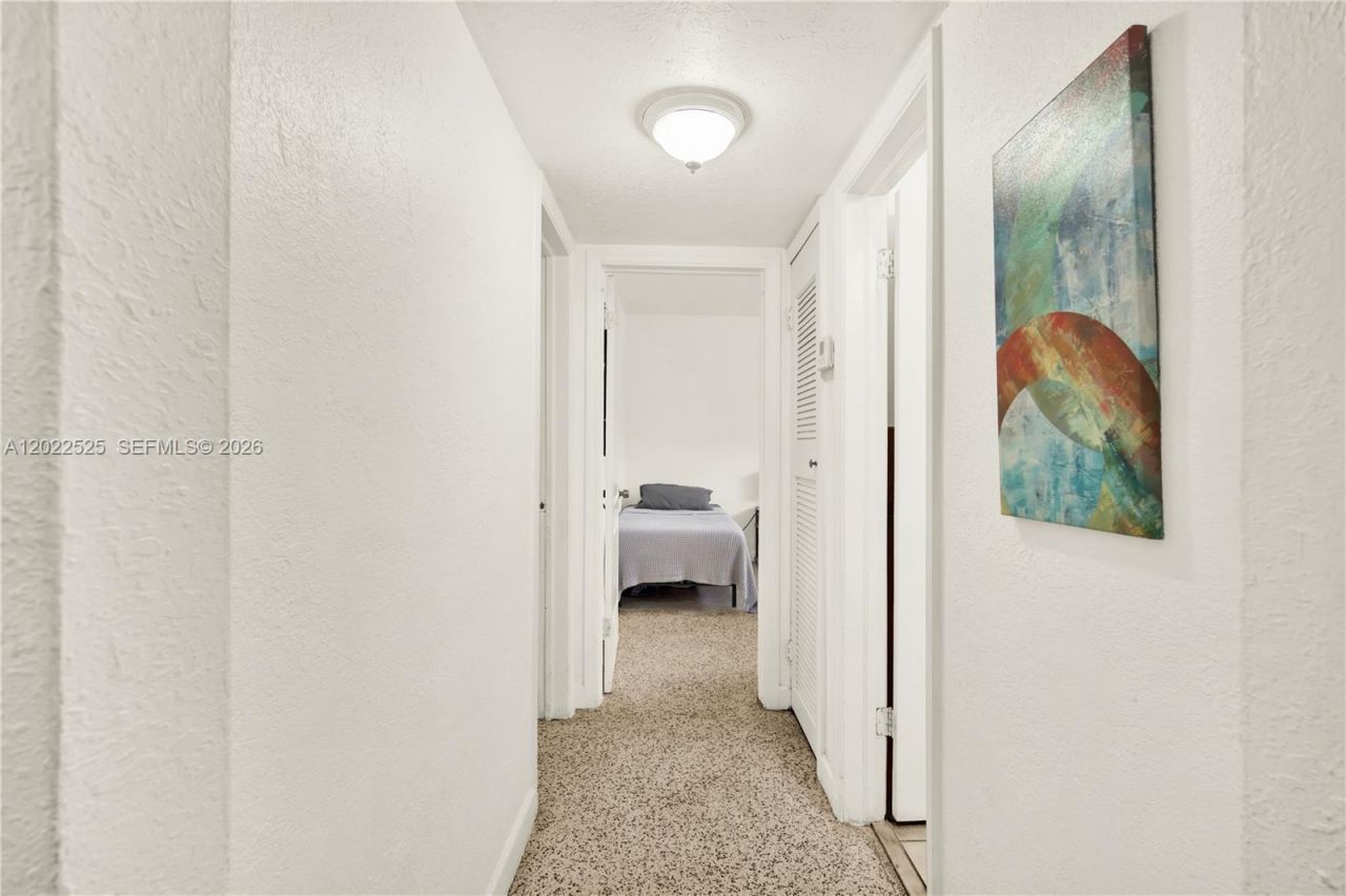 1236 NE 109th St , Unit 2, Miami, FL 33161 Photo