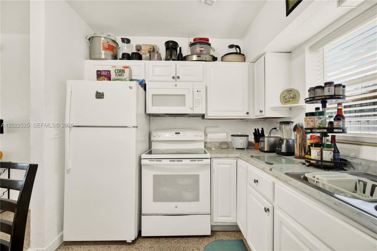 1236 NE 109th St , Unit 2, Miami, FL 33161 Photo