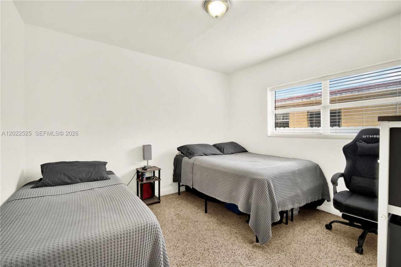 1236 NE 109th St , Unit 2, Miami, FL 33161 Photo