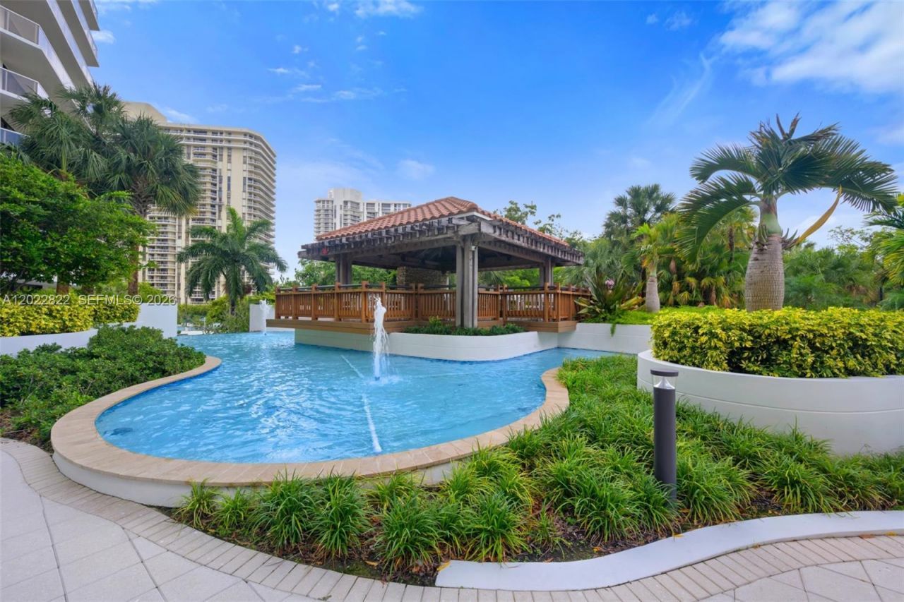 20281 E Country Club Dr , Unit 2310, Aventura, FL 33180 Photo