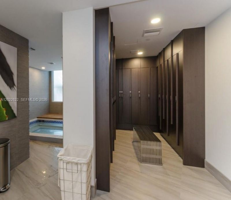 20281 E Country Club Dr , Unit 2310, Aventura, FL 33180 Photo