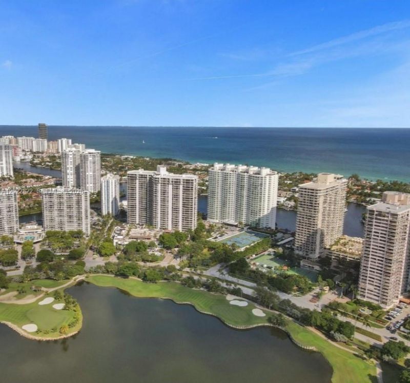 20281 E Country Club Dr , Unit 2310, Aventura, FL 33180 Photo