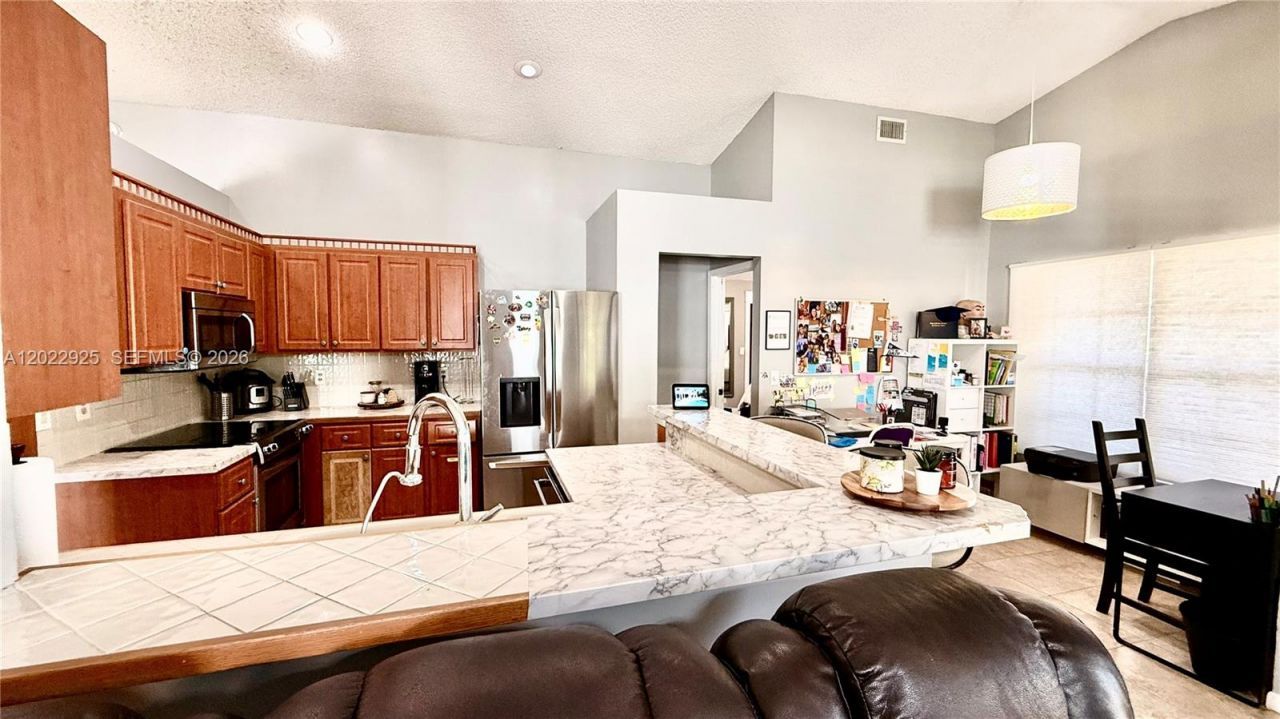 5470 Pine Cir , Coral Springs, FL 33067 Photo