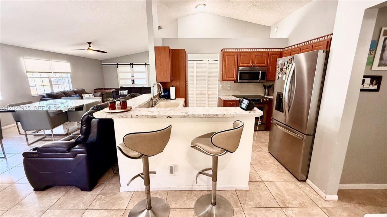 5470 Pine Cir , Coral Springs, FL 33067 Photo