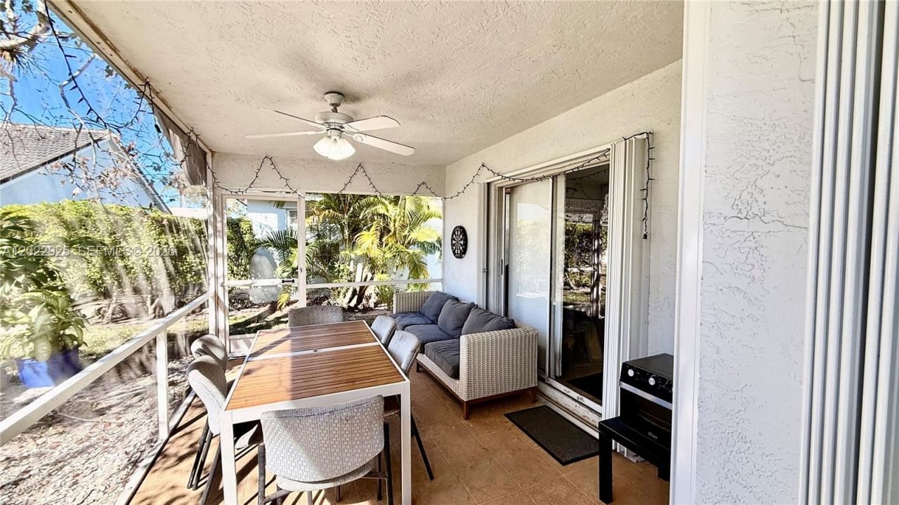 5470 Pine Cir , Coral Springs, FL 33067 Photo