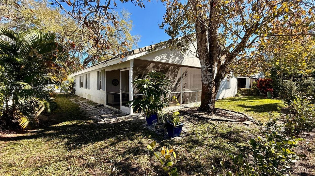 5470 Pine Cir , Coral Springs, FL 33067 Photo