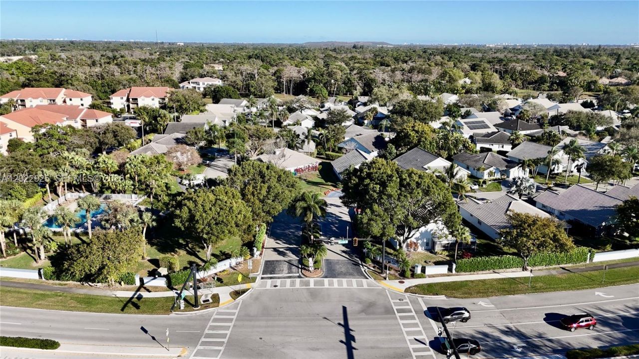 5470 Pine Cir , Coral Springs, FL 33067 Photo