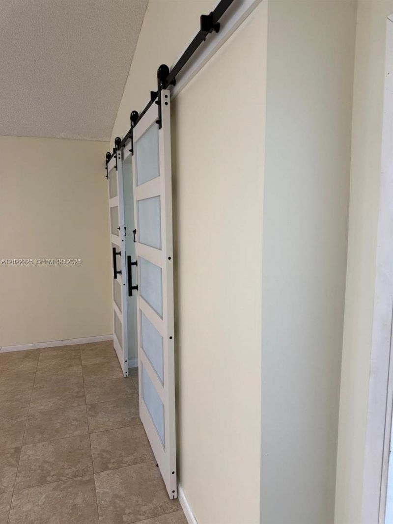 5470 Pine Cir , Coral Springs, FL 33067 Photo