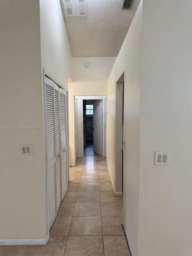5470 Pine Cir , Coral Springs, FL 33067 Photo