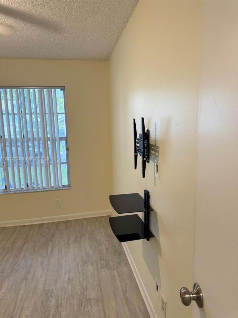 5470 Pine Cir , Coral Springs, FL 33067 Photo