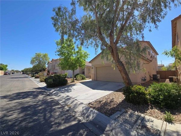 11027 Deluna Street , Las Vegas, NV 89141