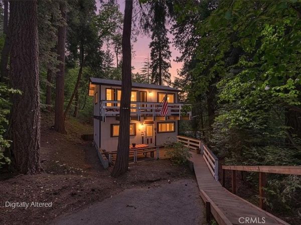 802 Knight Court, Lake Arrowhead, CA 92352