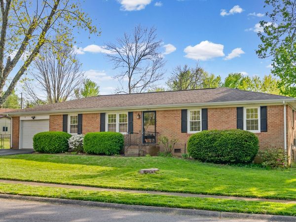 3611 Bahama Dr , Hopkinsville, KY 42240
