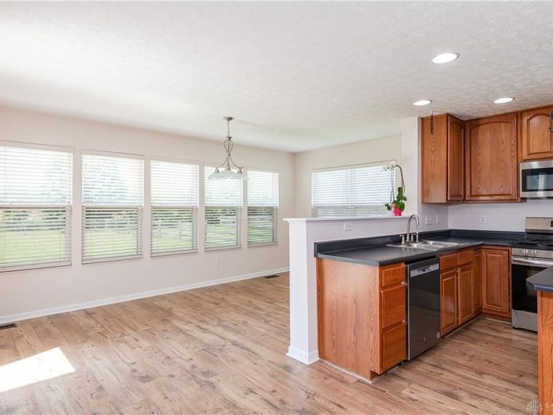 6521 Averell Drive, Huber Heights, OH 45424 Photo 12