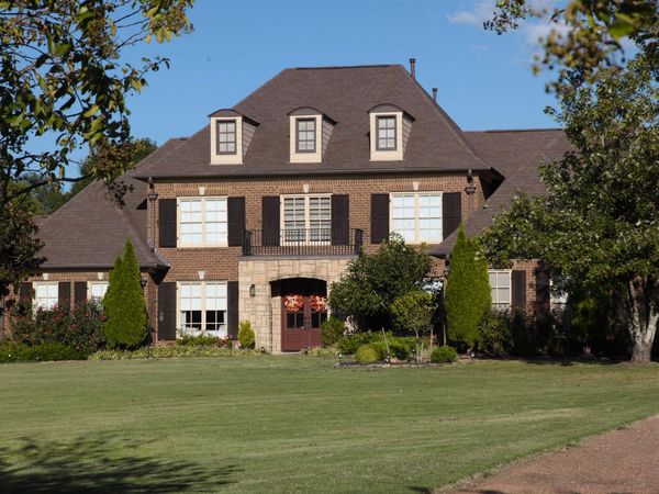 220 SOUTHMILL DR, Eads, TN 38028