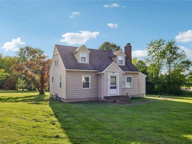 9206 Woodworth Road, North Lima, OH 44452 Photo 2