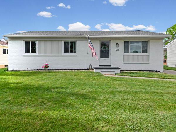 368 Cambridge Avenue, South Lyon, MI 48178