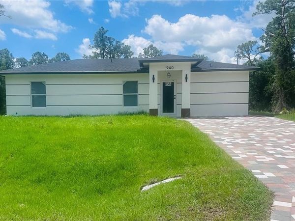 940 Berg ST E, LEHIGH ACRES, FL 33974