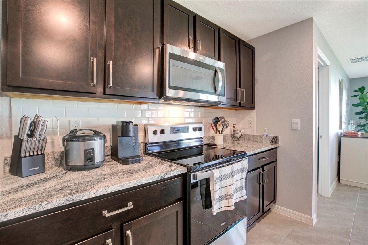 9206 Mission Bay Place, Tampa, FL 33637 Photo
