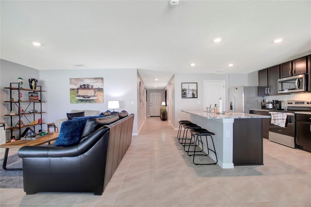 9206 Mission Bay Place, Tampa, FL 33637 Photo